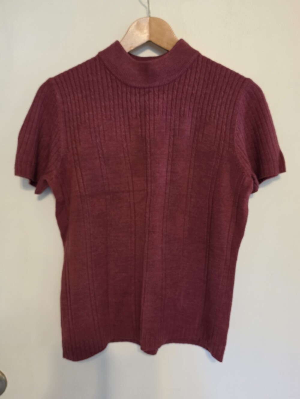Vintage Short Sleeve Mock Neck Sweater Size Medium